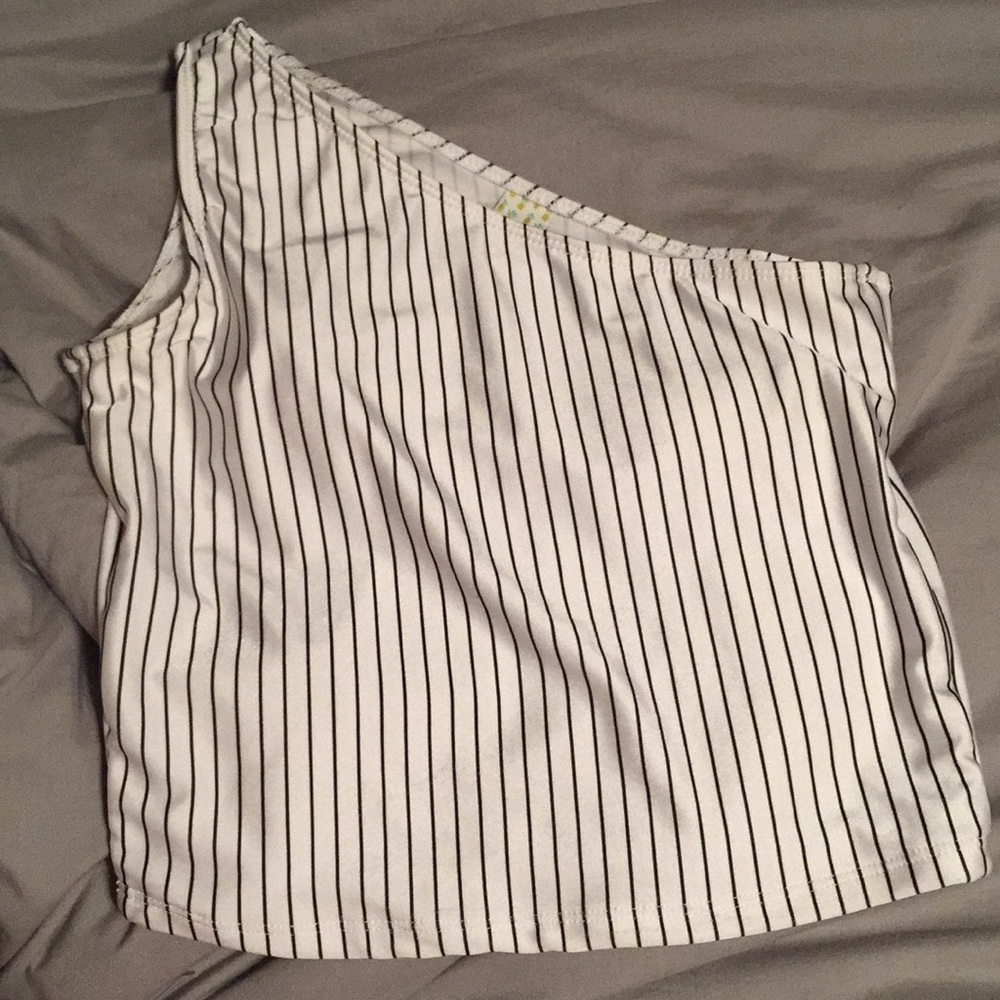 Kortni Jeane one shoulder top